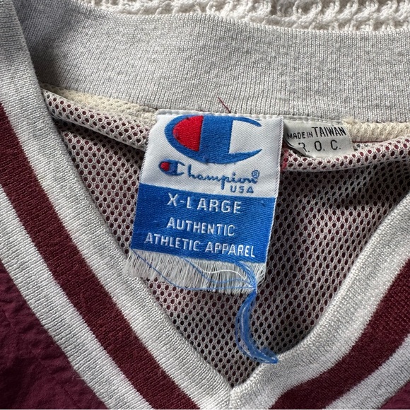 VINTAGE CHAMPION VARSITY CREWNECK - Picture 2 of 3